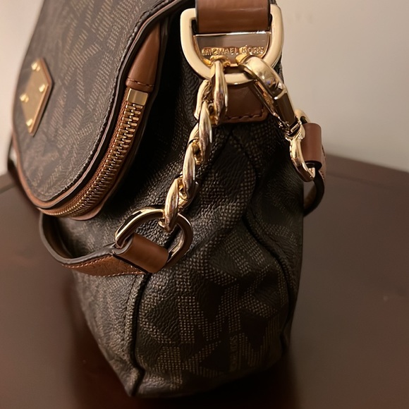 MK - Picture 4 of 14